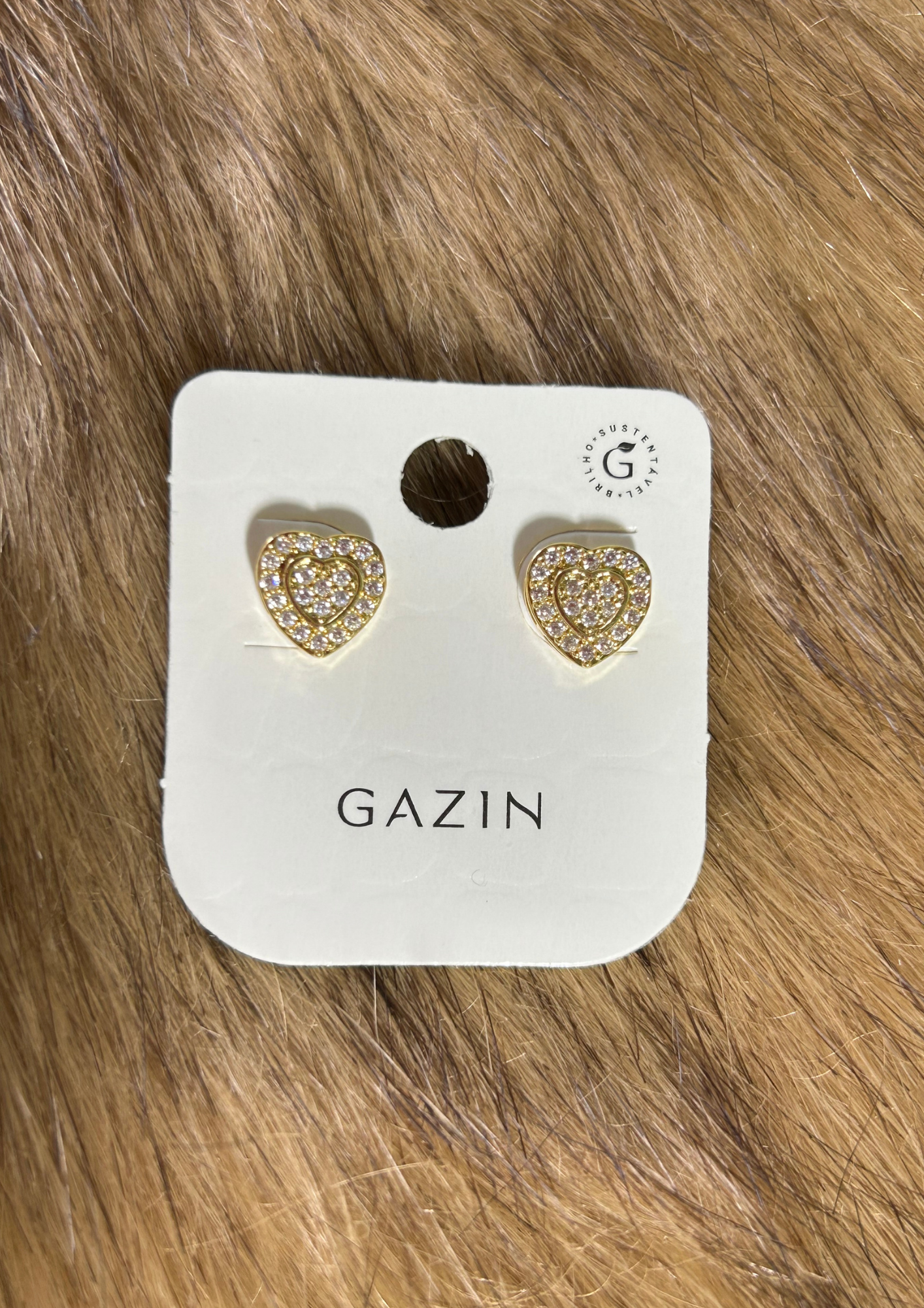 舗装されたハートピアス